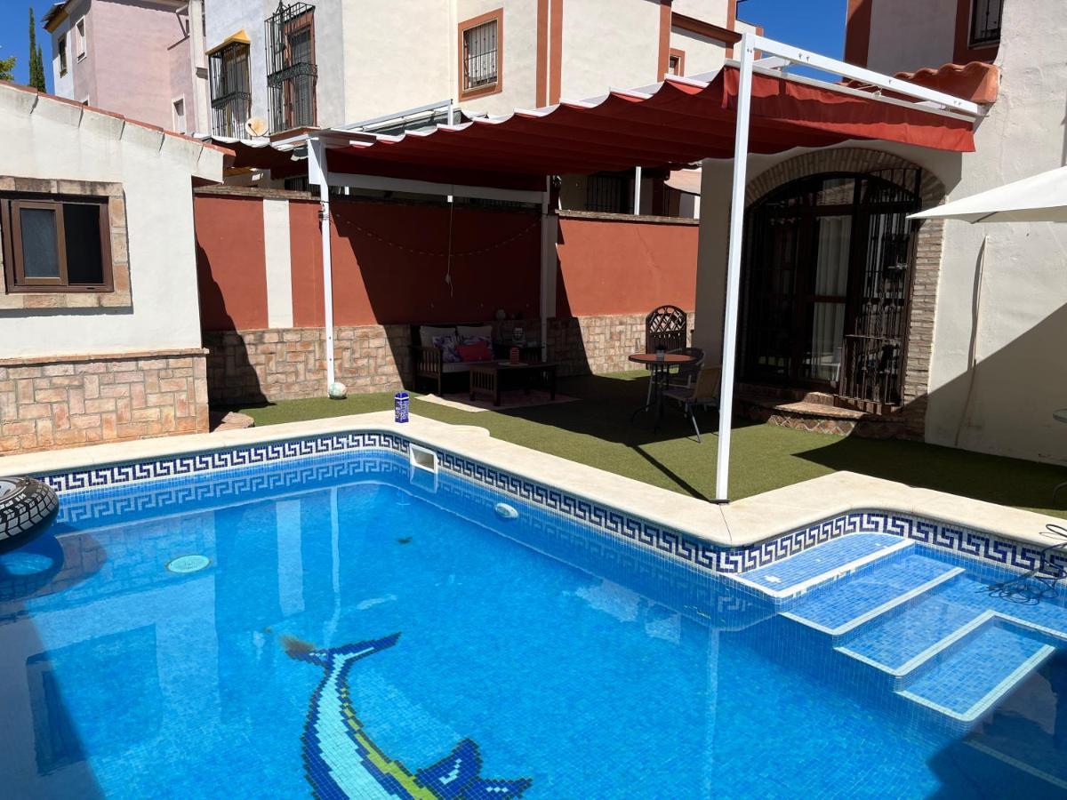 Casa Con Piscina Cerca De Sevilla ภายนอก รูปภาพ
